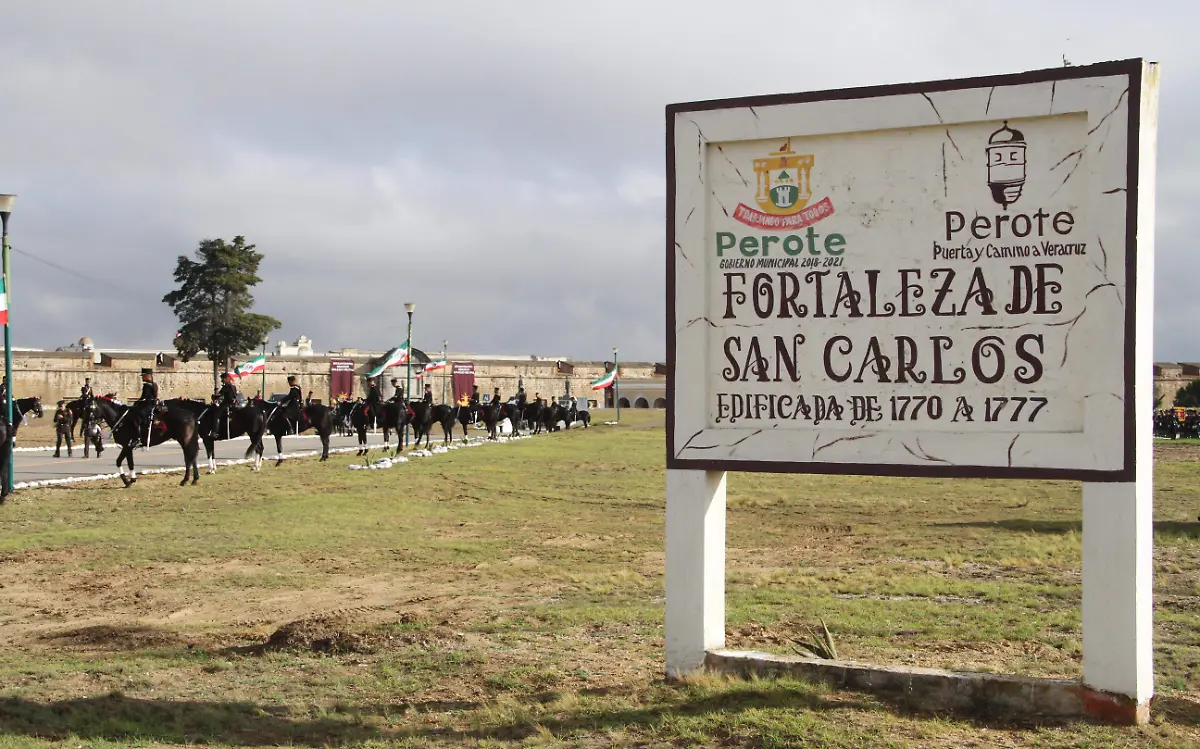 JE230820233203Bicentenario-Heroico Colegiuo Militar